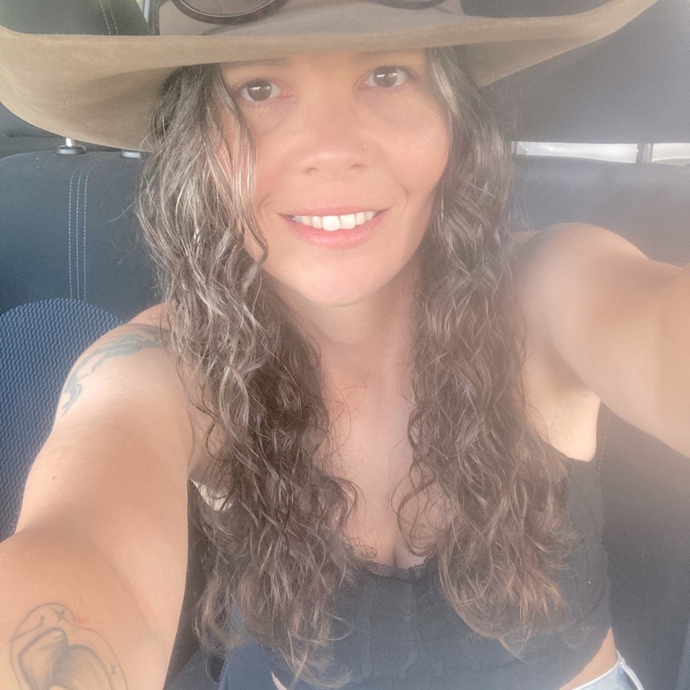 Meet your Posher, Sabrina